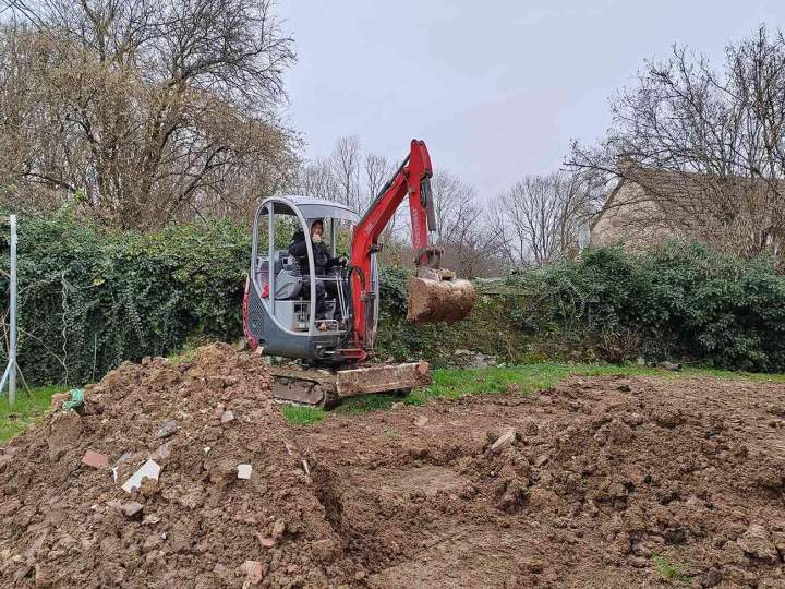 Nous réalisons les travaux de terrassement dans les délais convenus.
